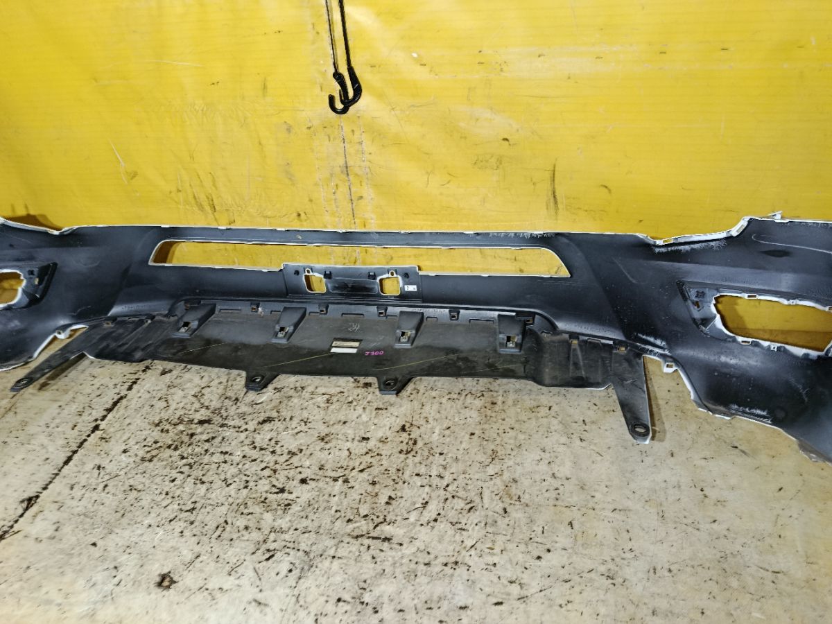 Бампер 76851-60020 на Toyota Land Cruiser 300 VJA300W Фото 7