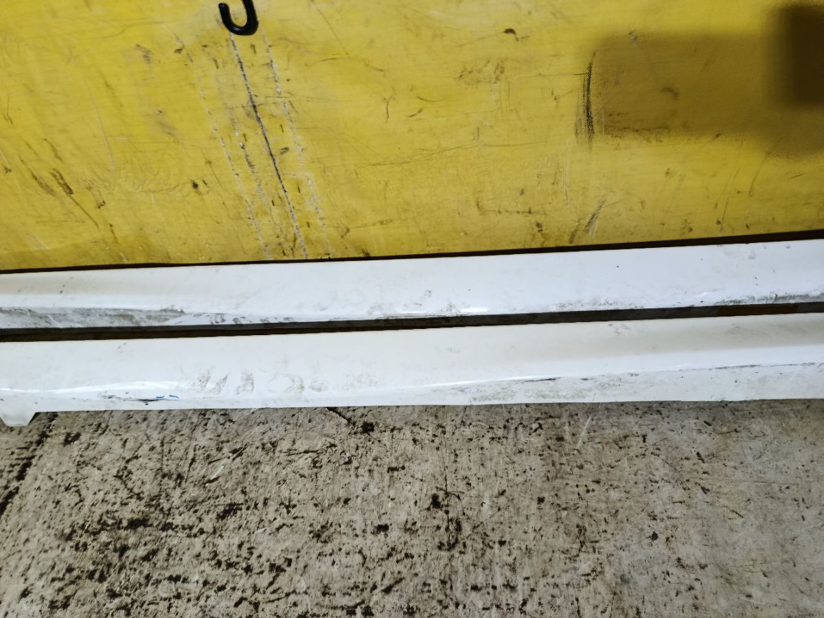 Порог кузова пластиковый ( обвес ) на Mazda Demio DY3W Фото 3