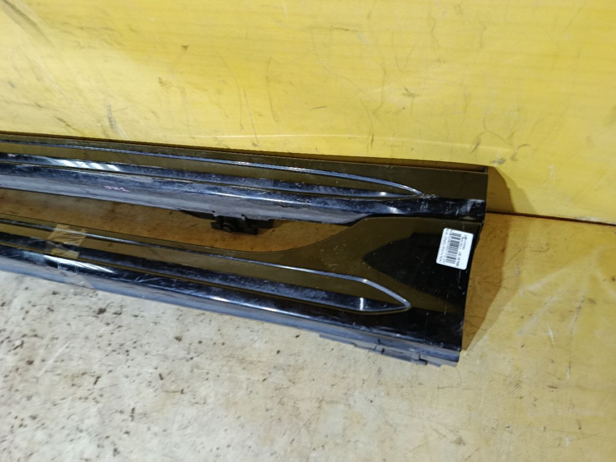 Порог кузова пластиковый ( обвес ) на Honda N-Wgn JH1 Фото 2