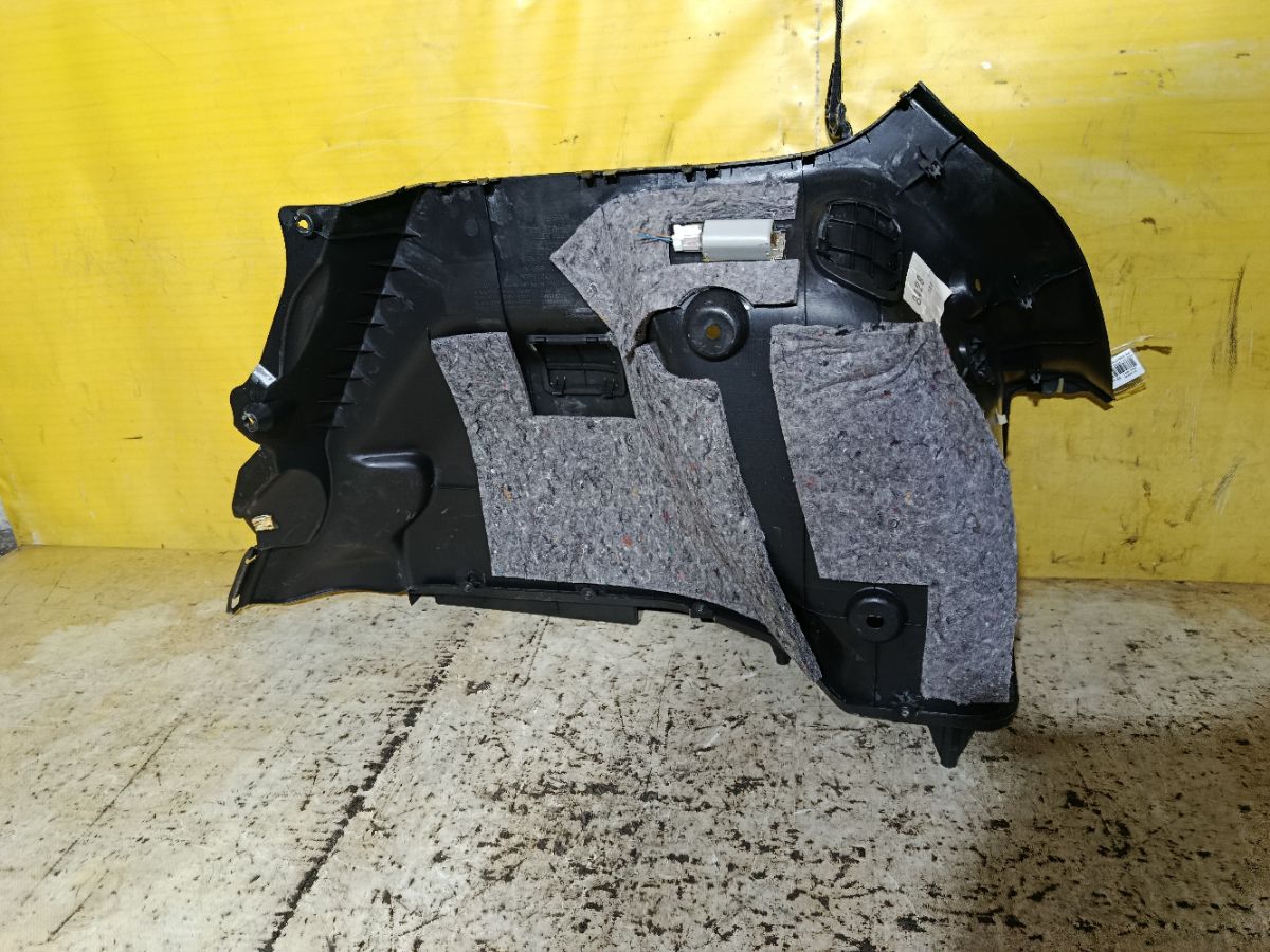 Обшивка багажника 84951-ED000 на Nissan Tiida C11 Фото 4