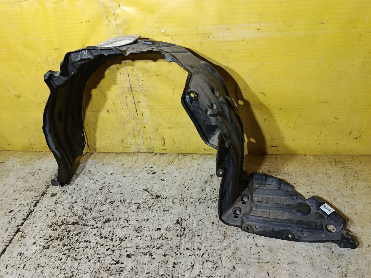 Подкрылок 53876-12610 на Toyota Corolla NRE210 Фото 1