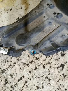 Подкрылок 53876-12610 на Toyota Corolla NRE210 Фото 4