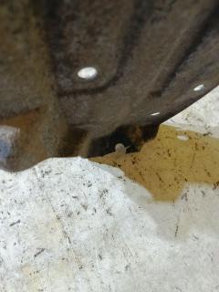 Подкрылок 53845-V1020 на Toyota Voxy MZRA90W Фото 4