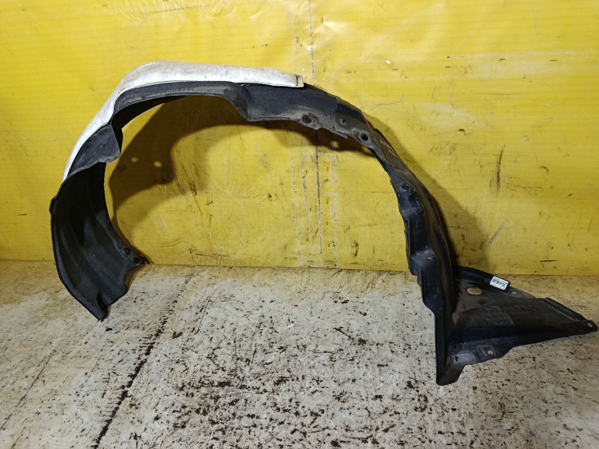 Подкрылок 53876-58120 на Toyota Alphard AYH30W 2AR-FXE Фото 1