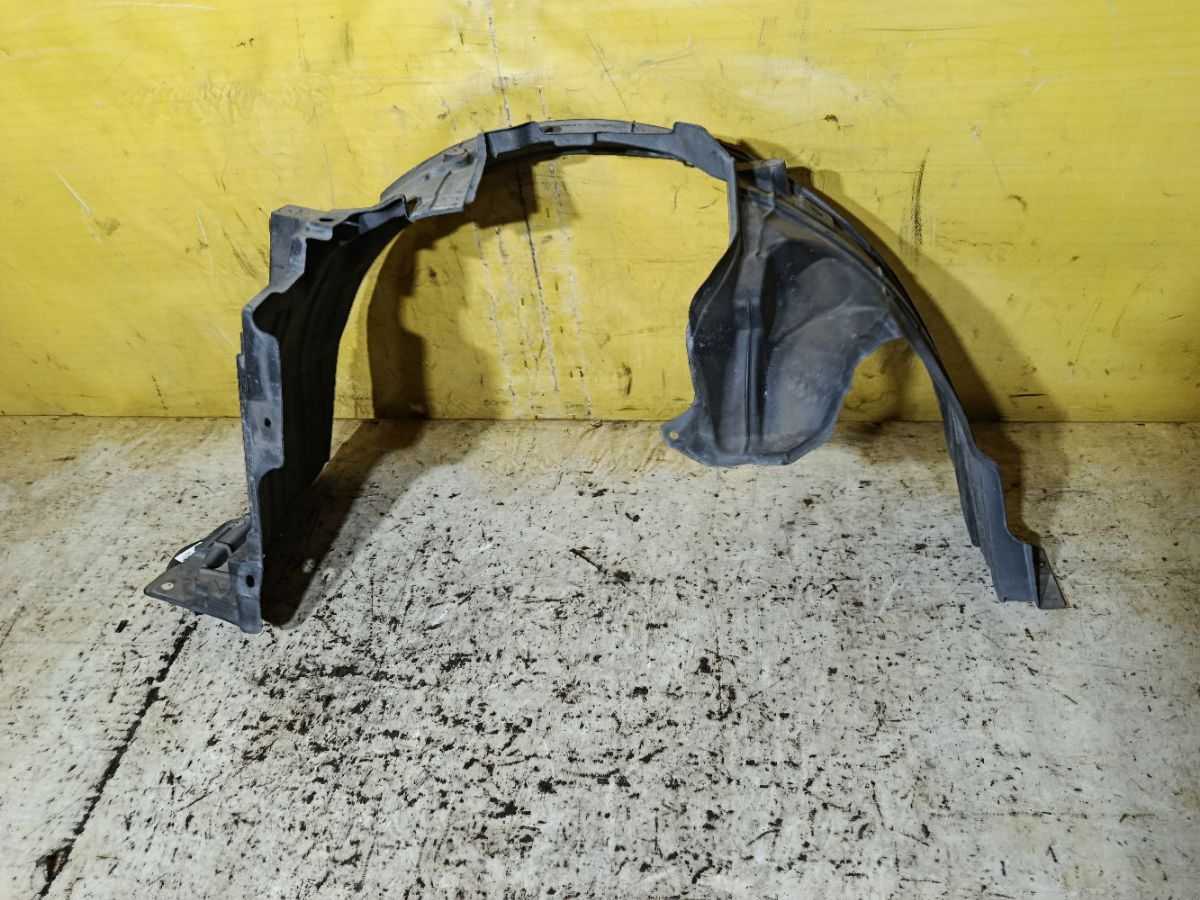 Подкрылок 63842-3U010 на Nissan Cube BGZ11 CR14DE Фото 1