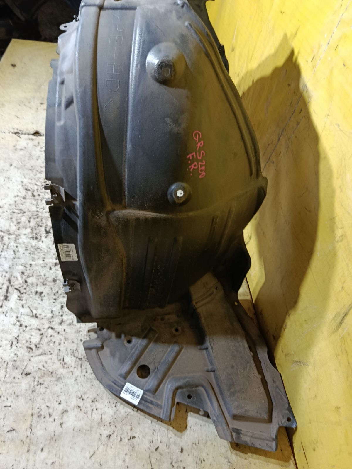 Подкрылок 53805-30130 на Toyota Crown GRS200 4GR-FSE Фото 2