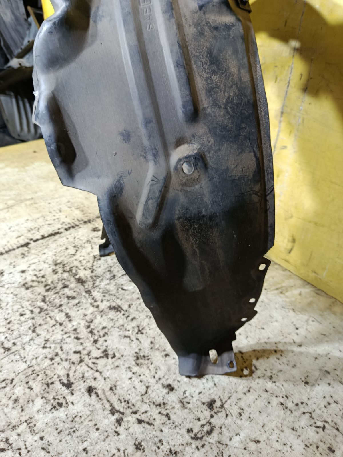 Подкрылок 63842-WD000 на Nissan Ad Van VY11 QG13DE Фото 3