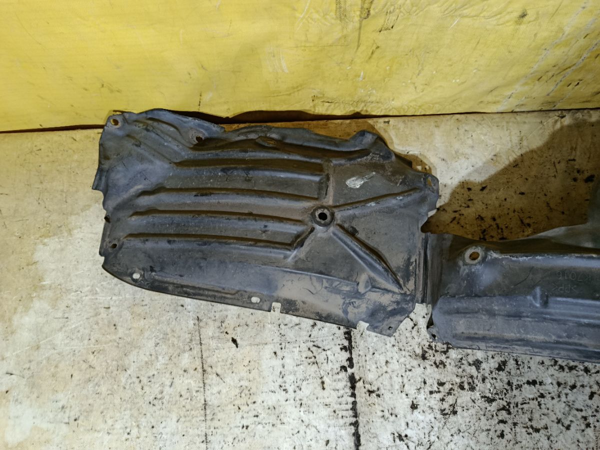 Подкрылок на Mazda Demio DJ5FS S5-DPTR Фото 3