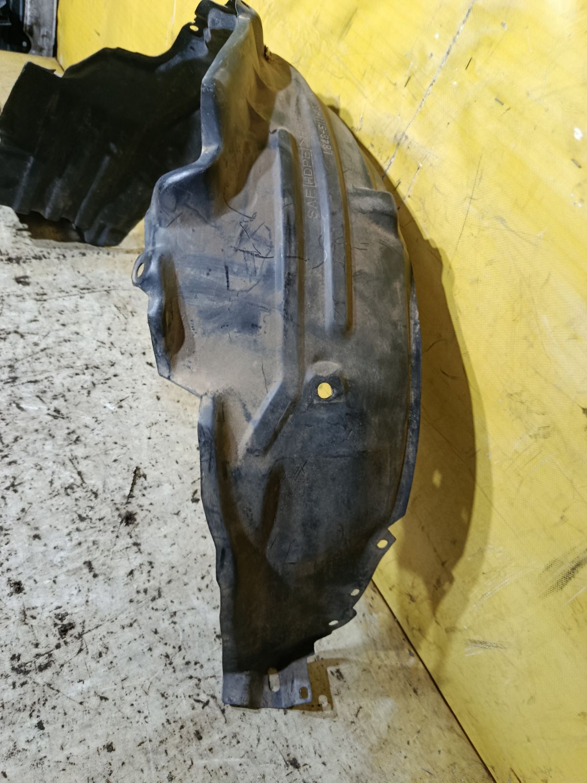 Подкрылок 63842-WD000 на Nissan Ad Van VFY11 QG15DE Фото 3