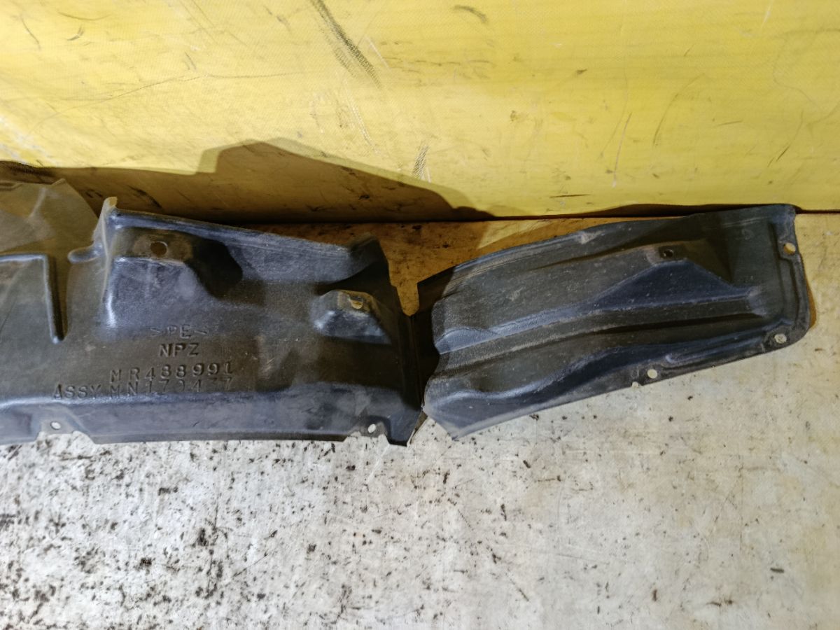 Подкрылок MR488991, MN150111 на Mitsubishi Colt Z22A 4A90 Фото 3