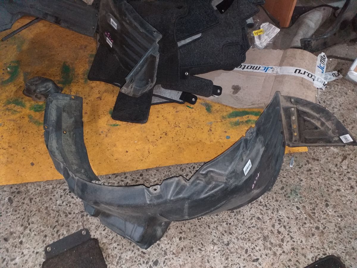 Подкрылок MR488991, MN150111 на Mitsubishi Colt Z22A 4A90 Фото 4