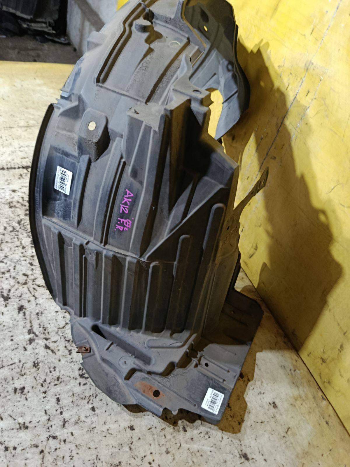 Подкрылок 63842-CT00A на Nissan March AK12 CR12DE Фото 3