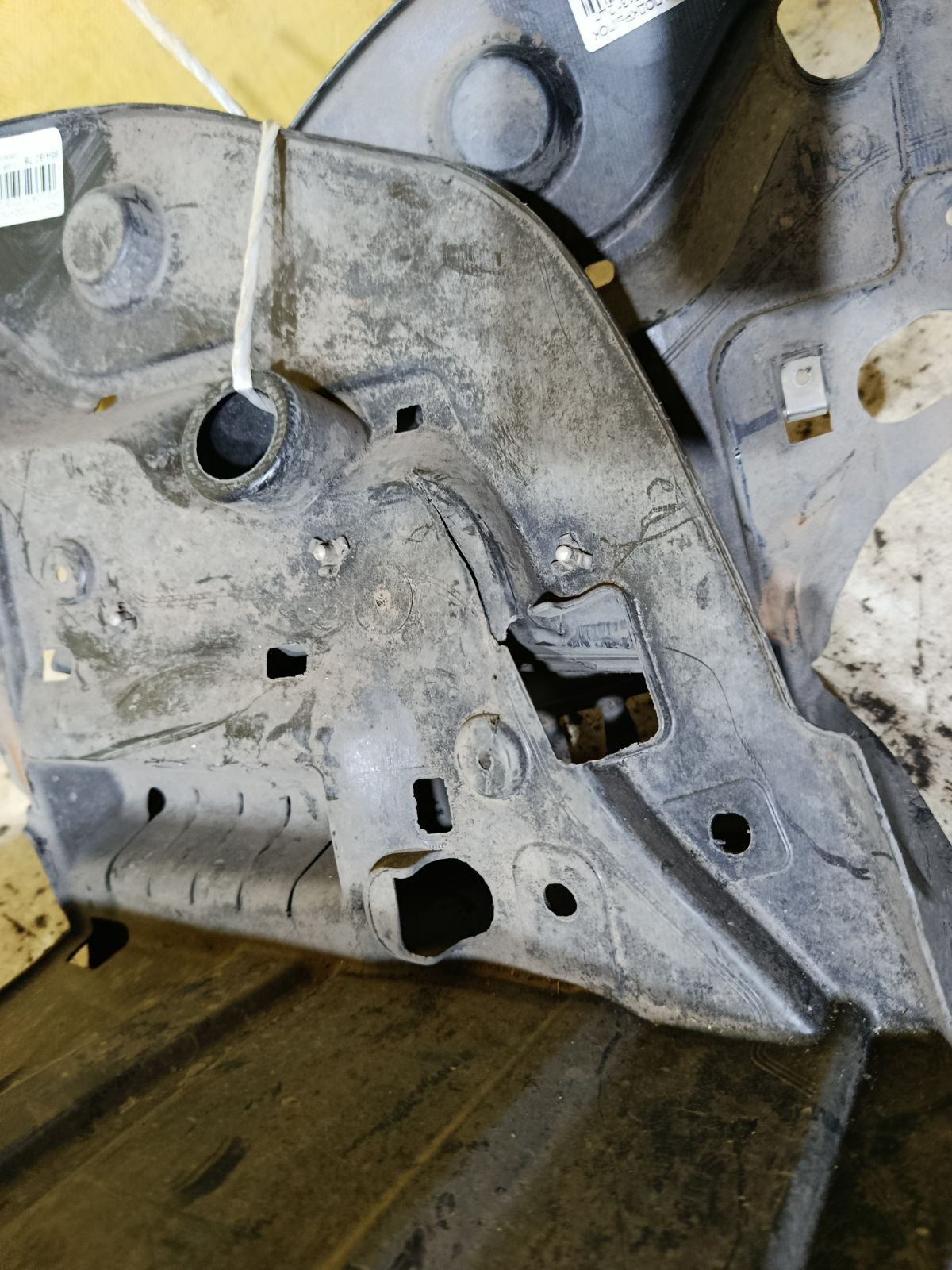 Подкрылок на Honda Fit Shuttle Hybrid GP2 LDA Фото 3