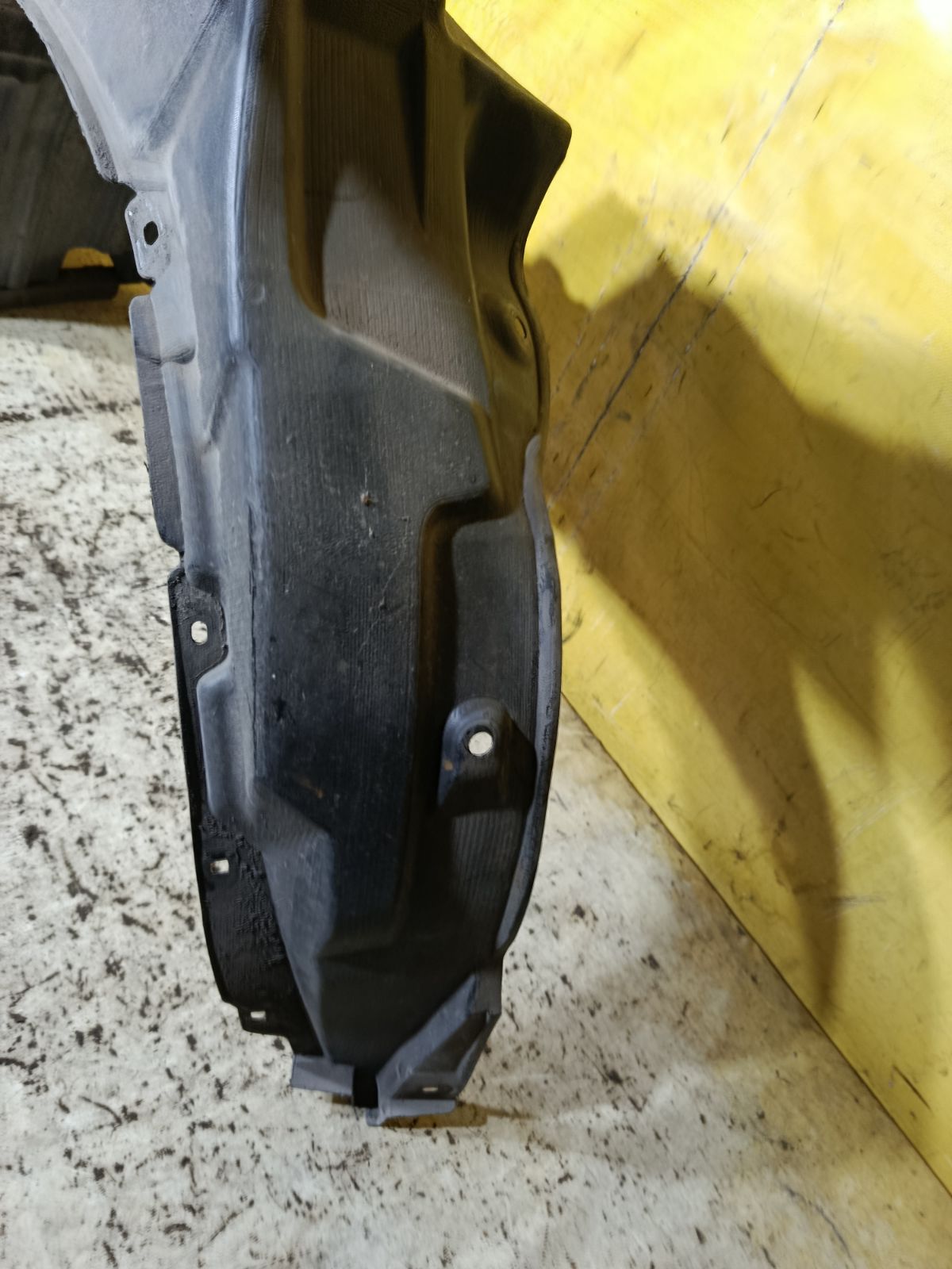 Подкрылок 53876-28251 на Toyota Voxy ZRR70G 3ZR-FAE Фото 4