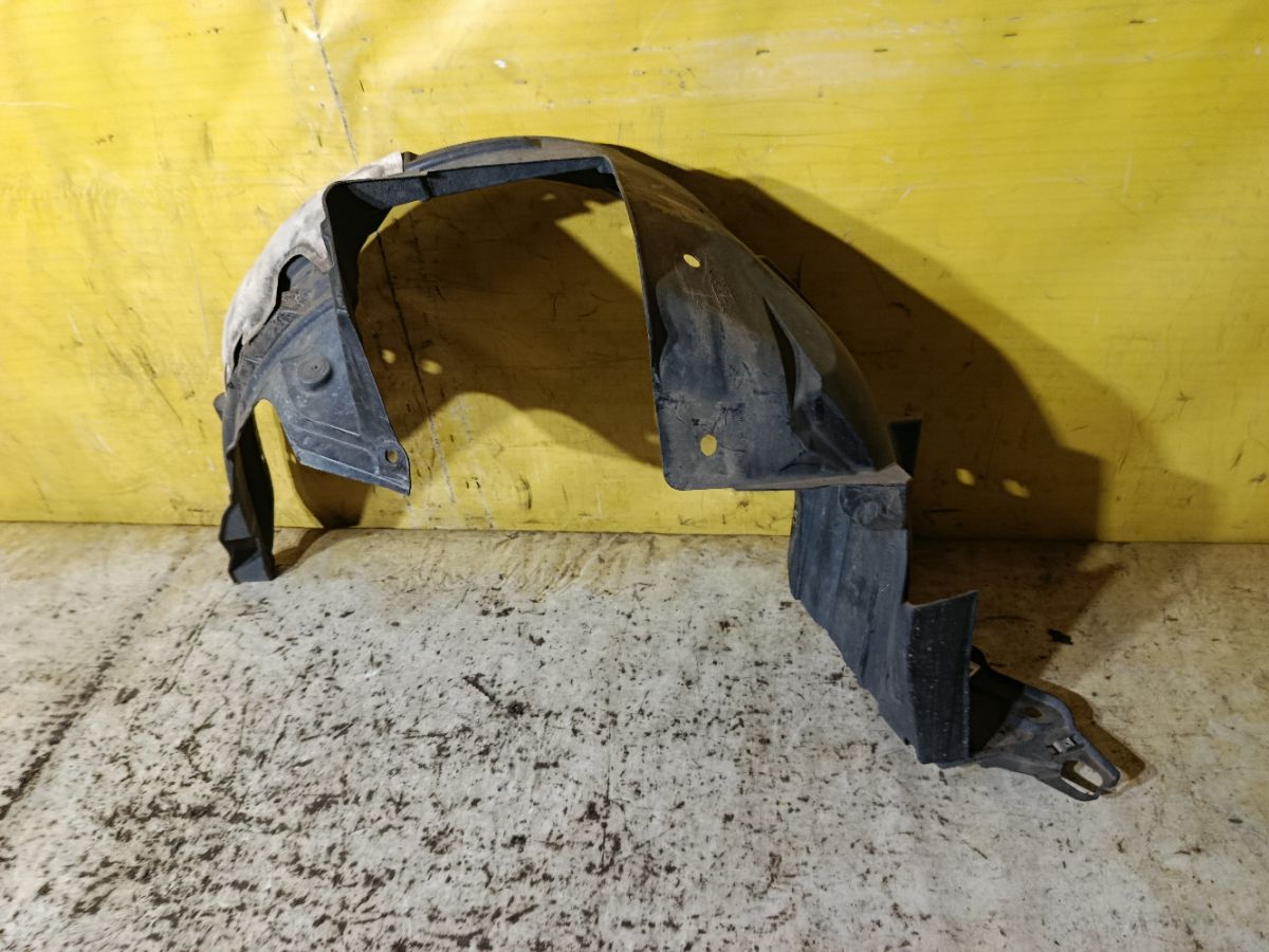 Подкрылок на Honda Fit Hybrid GP1 LDA Фото 1