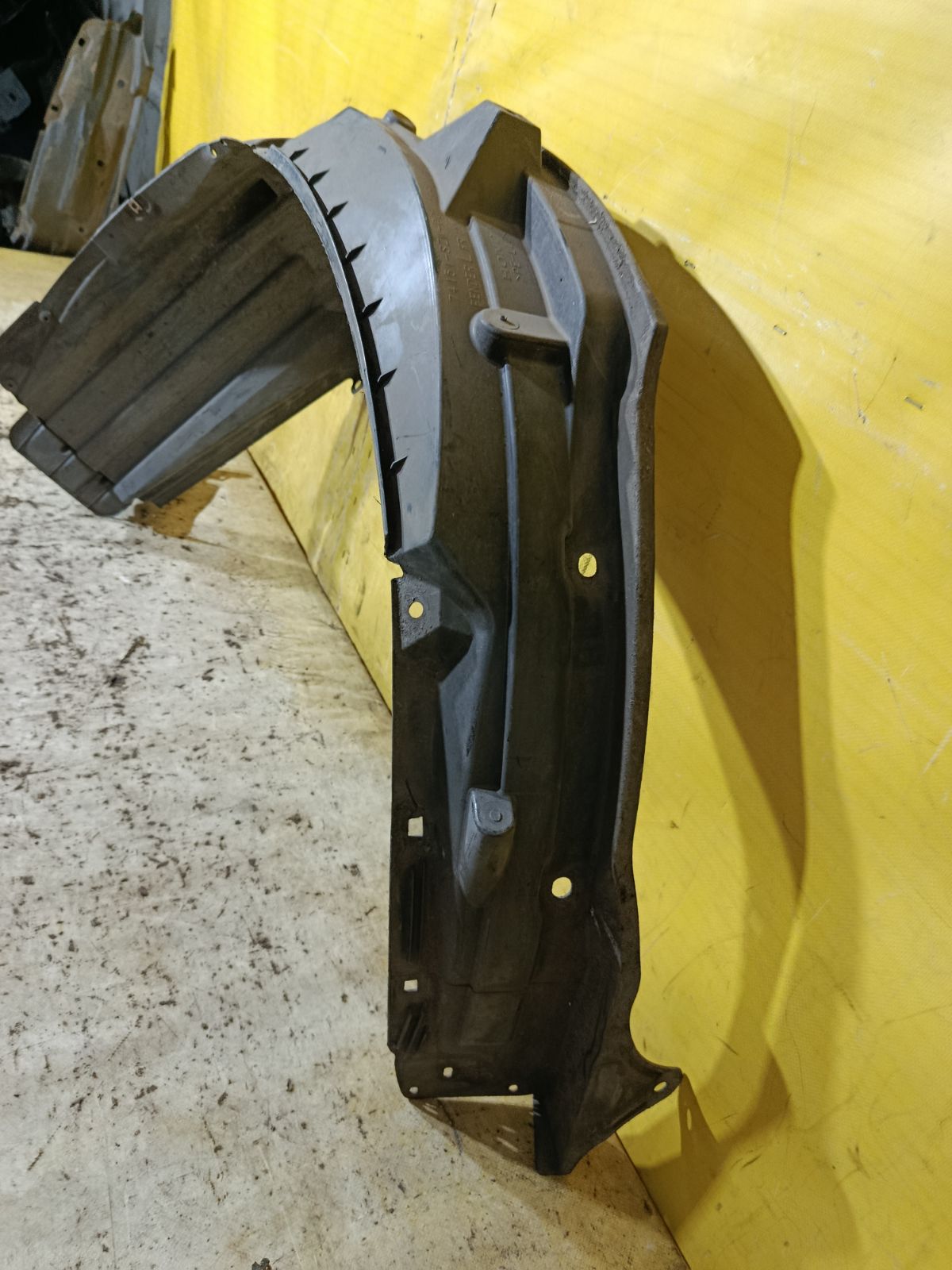 Подкрылок на Honda Stepwgn RK5 R20A Фото 2