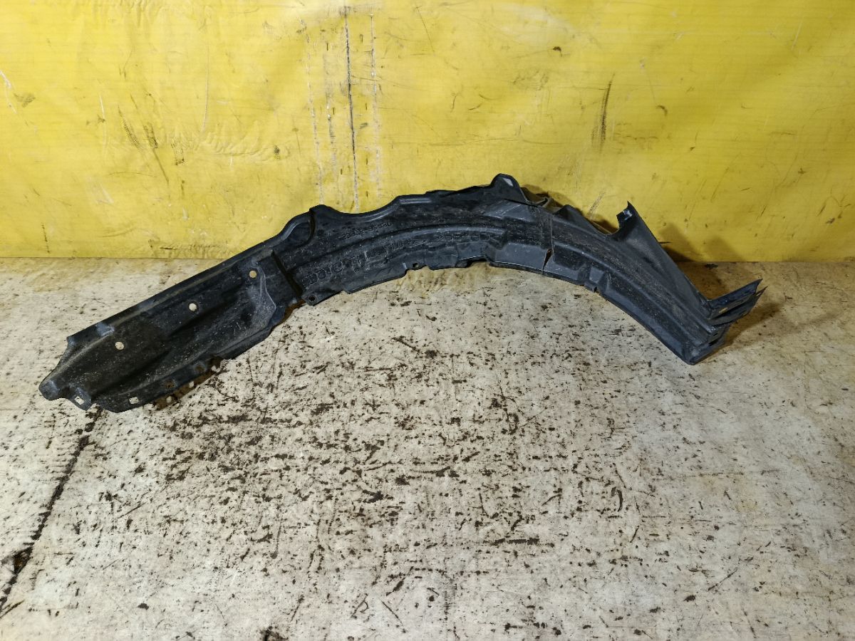 Подкрылок 53876-B2430 на Daihatsu Move LA150S KF-VE Фото 1