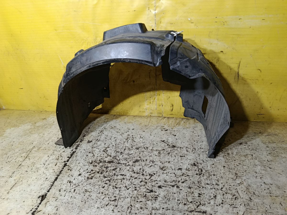 Подкрылок 51718040102, 51717059378 на Bmw 3-Series E90 Фото 1