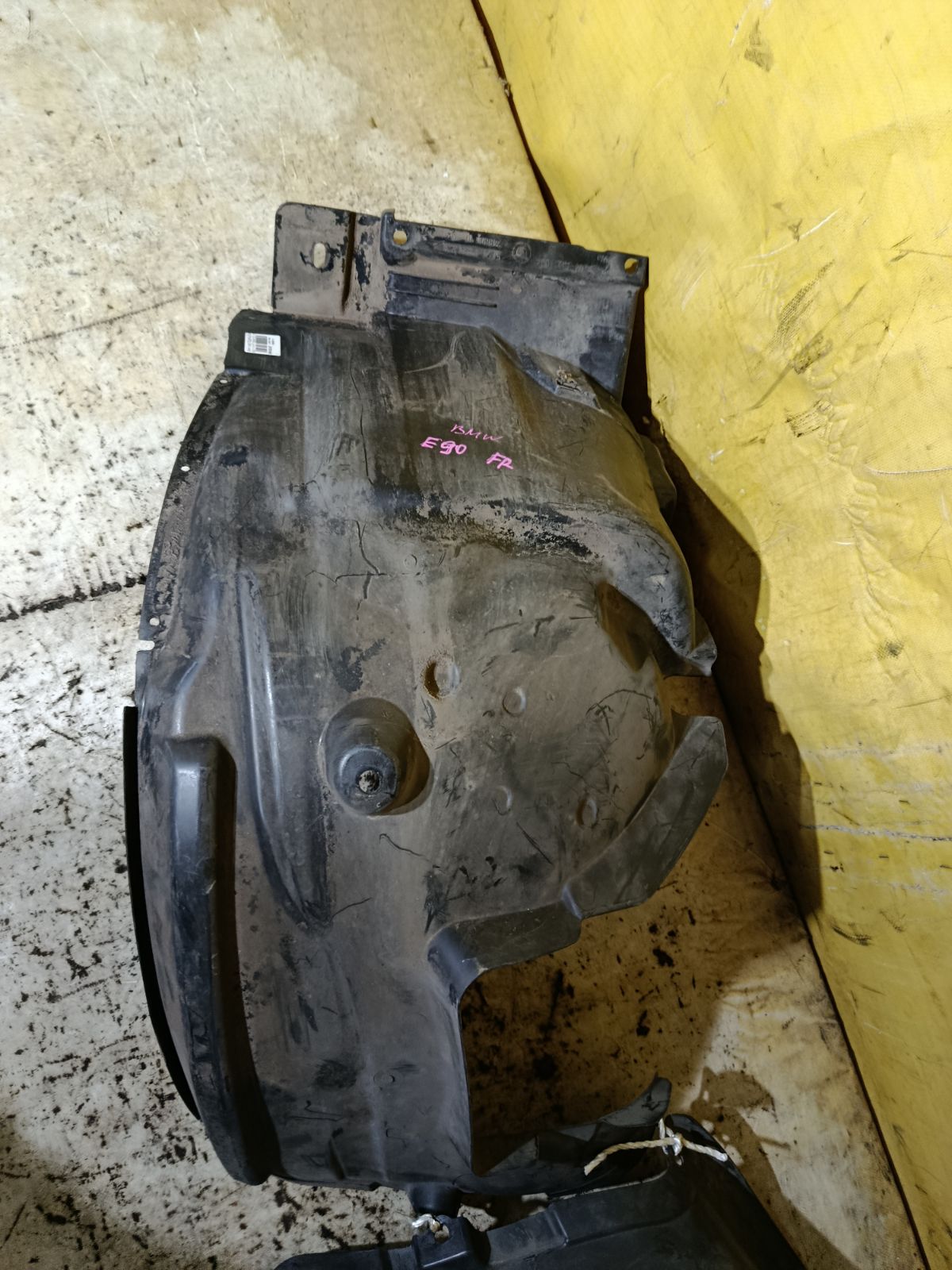 Подкрылок 51718040102, 51717059378 на Bmw 3-Series E90 Фото 3