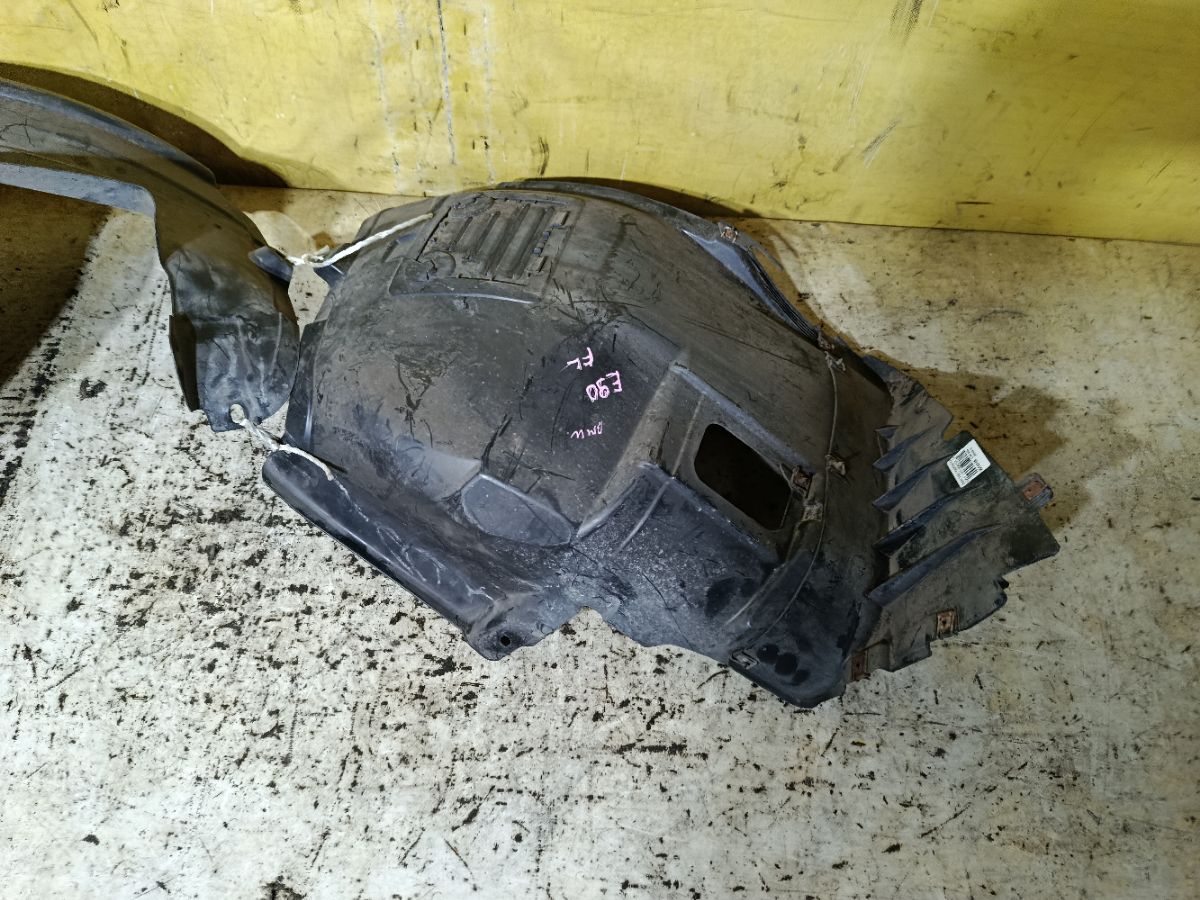 Подкрылок 51718040101, 51717059377 на Bmw 3-Series E90 Фото 1