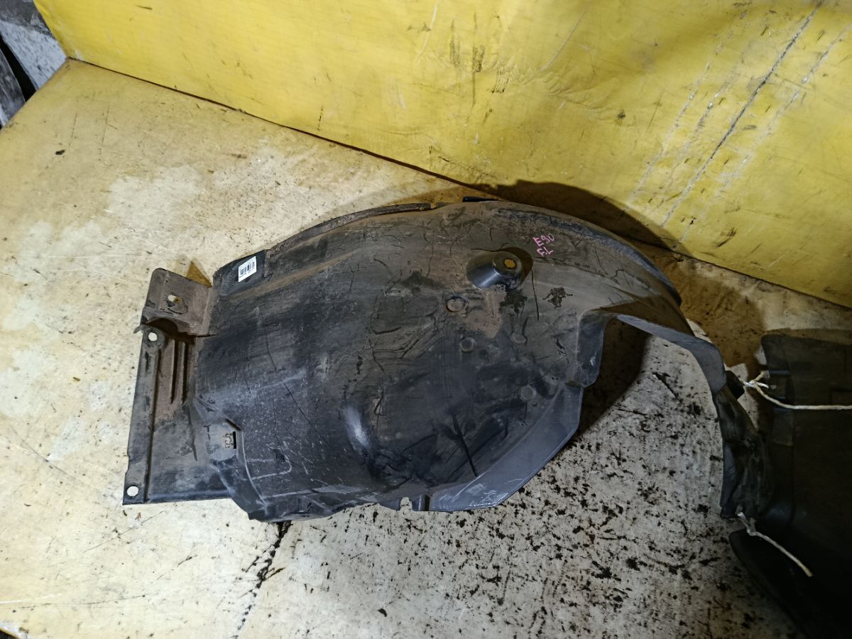Подкрылок 51718040101, 51717059377 на Bmw 3-Series E90 Фото 2