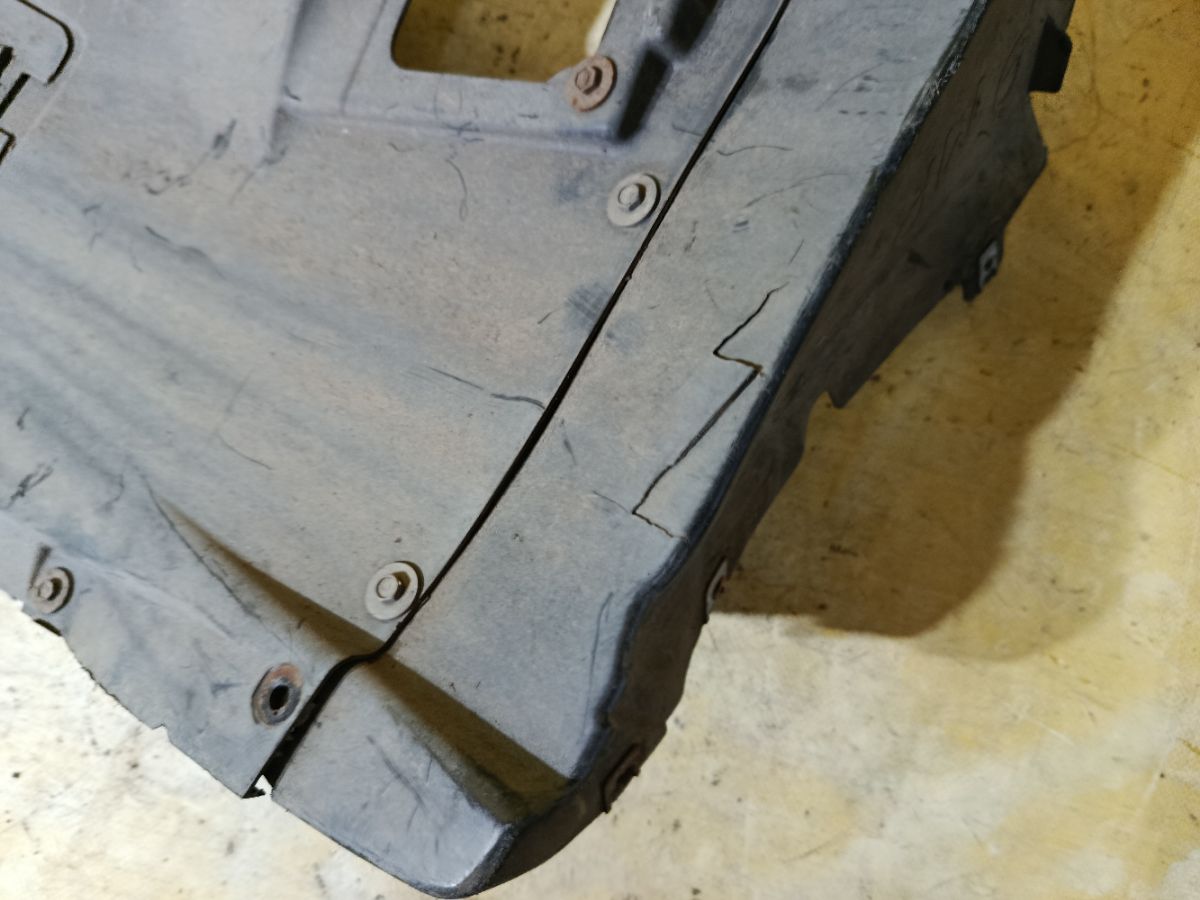 Подкрылок 51718040101, 51717059377 на Bmw 3-Series E90 Фото 5