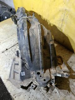 Подкрылок 63843-3VA0A на Nissan Note E12 HR12DDR Фото 2