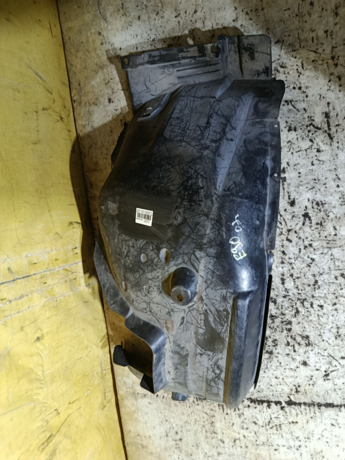 Подкрылок 51717059377 на Bmw 3-Series E90 Фото 1