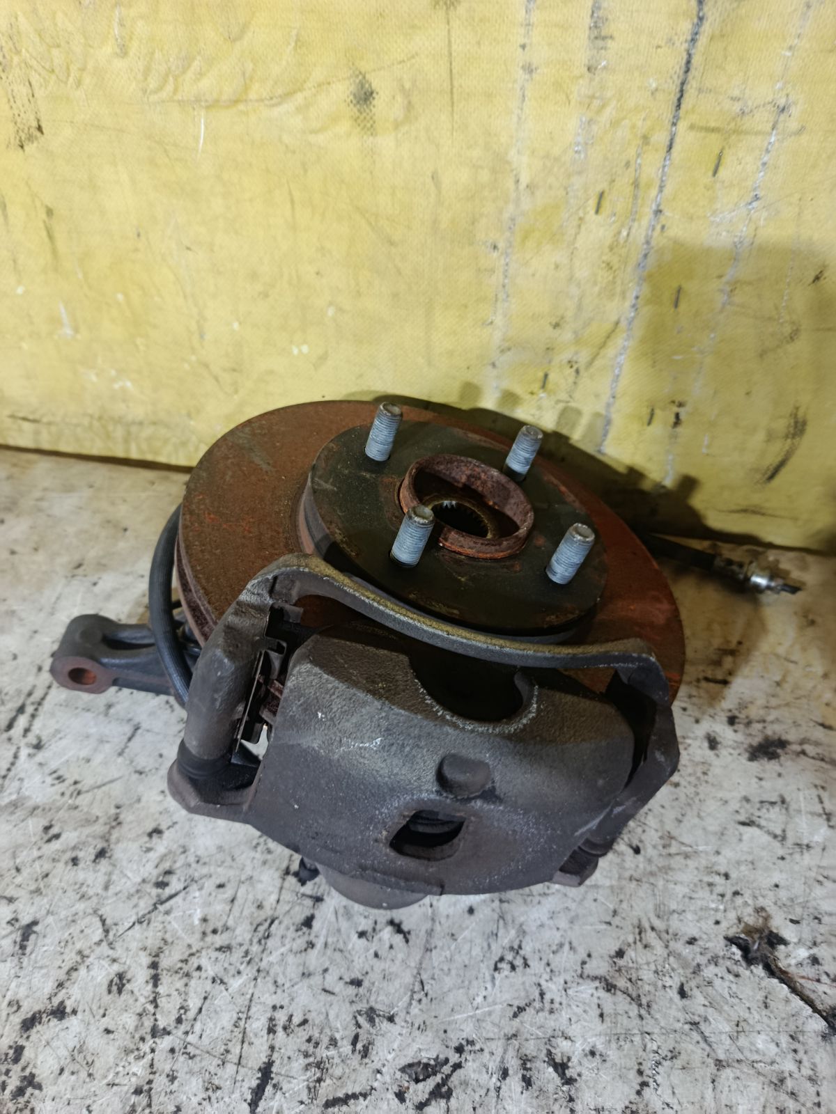 Ступица на Nissan Tiida Latio SC11 HR15DE Фото 2