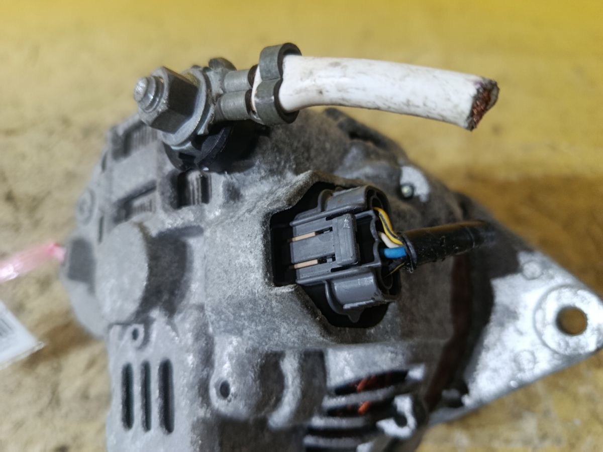 Генератор 1800A071, MN183798 на Mitsubishi Colt Z22A 4A90 Фото 3