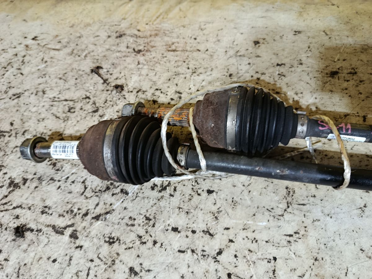 Привод на Nissan Tiida Latio SC11 HR15DE Фото 3