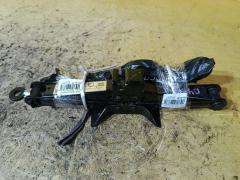 Домкрат на Mazda Demio DY3W Фото 2