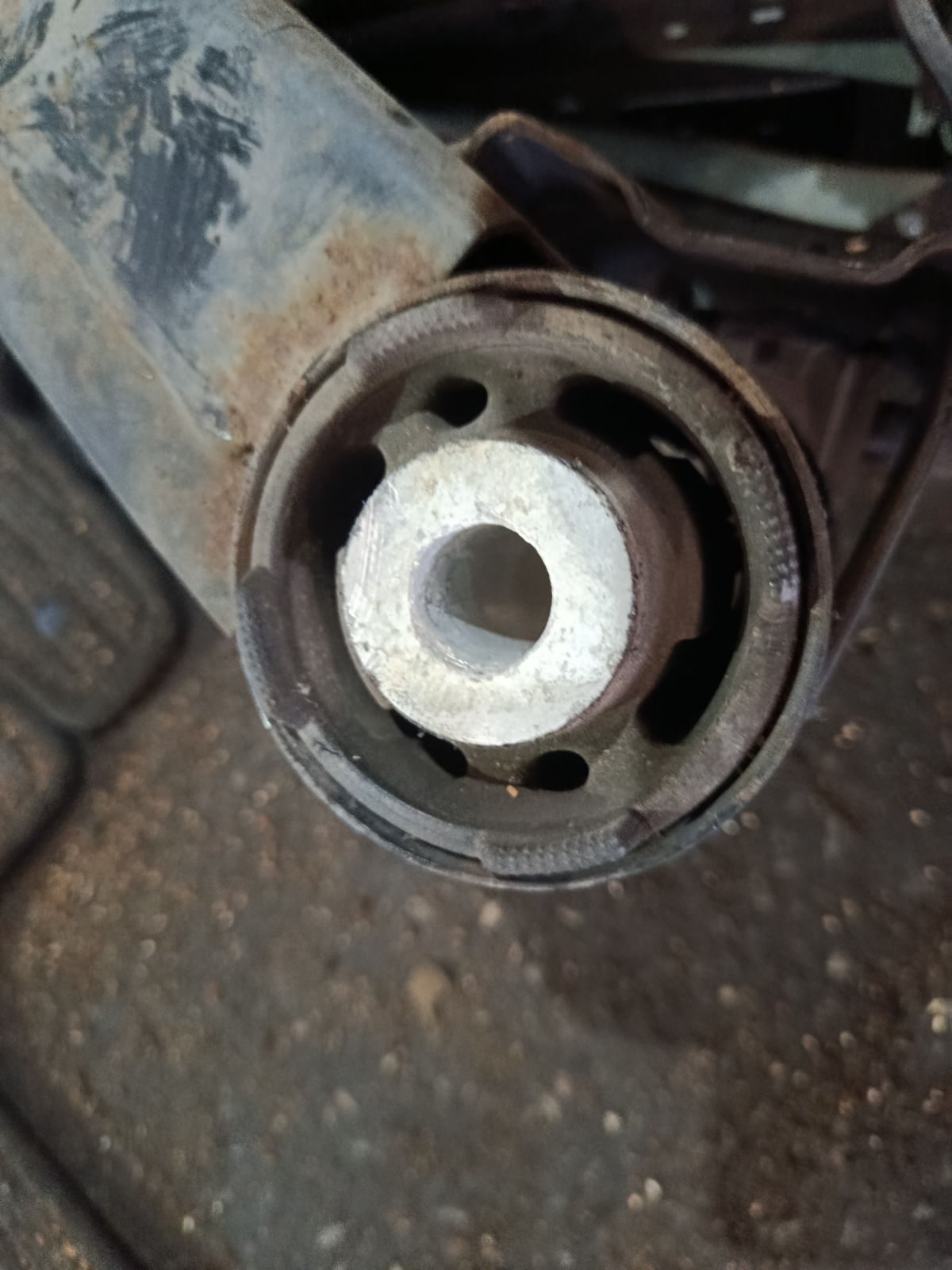 Балка подвески на Subaru Legacy BM9 EJ255 Фото 4