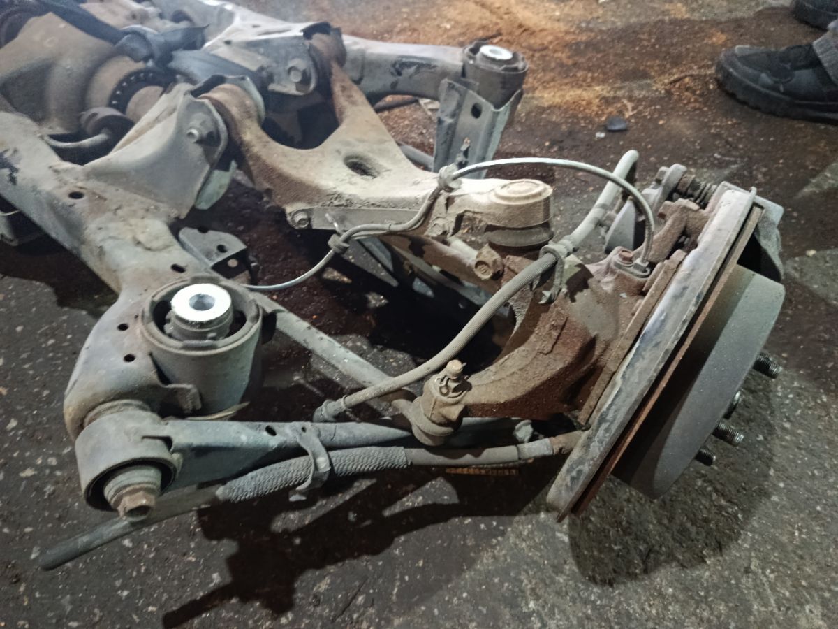 Балка подвески на Subaru Legacy BM9 EJ255 Фото 7