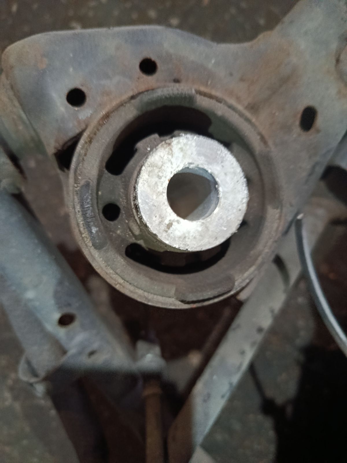 Балка подвески на Subaru Legacy BM9 EJ255 Фото 8