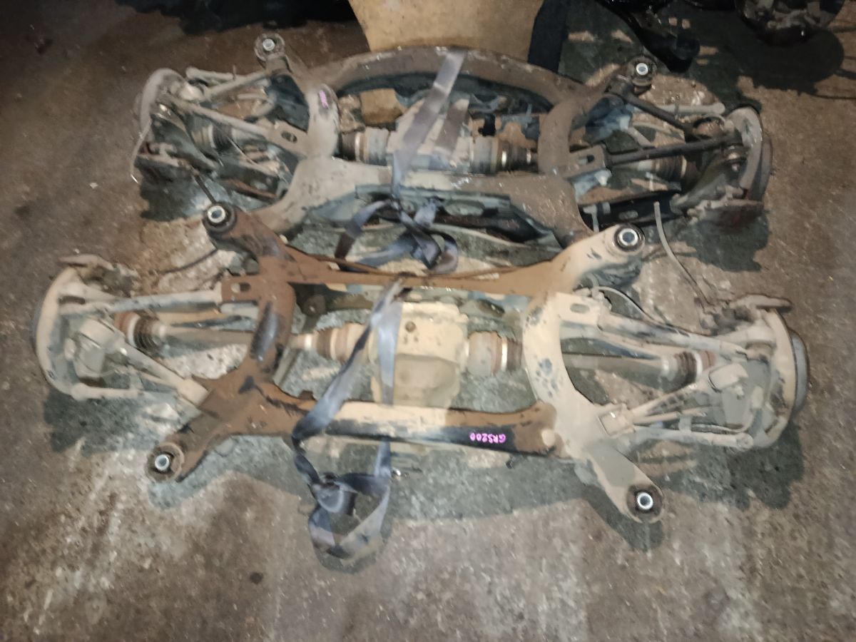 Балка подвески на Toyota Crown GRS200 4GR-FSE Фото 1