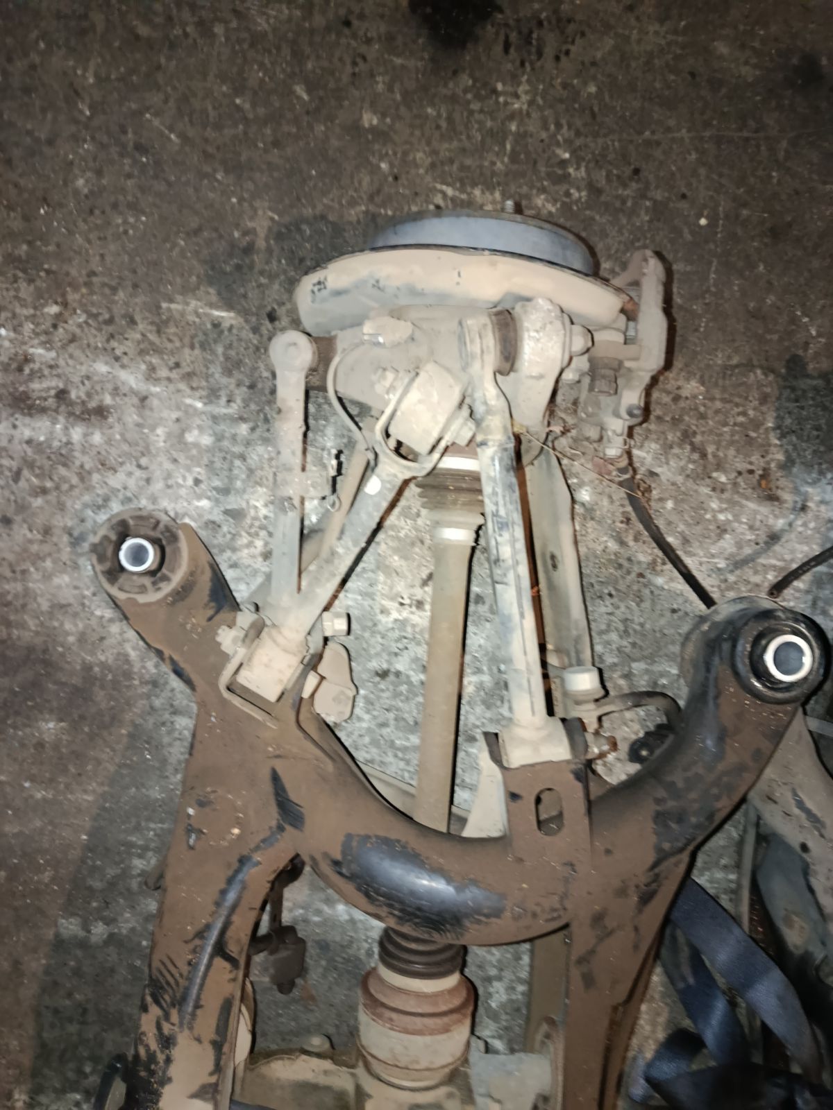 Балка подвески на Toyota Crown GRS200 4GR-FSE Фото 4