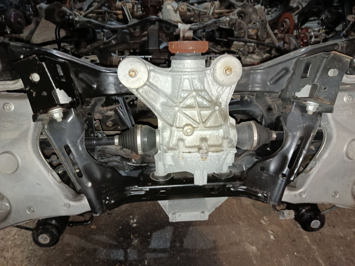 Балка подвески GX73-4A213-FD на Jaguar Xe X760 Фото 10