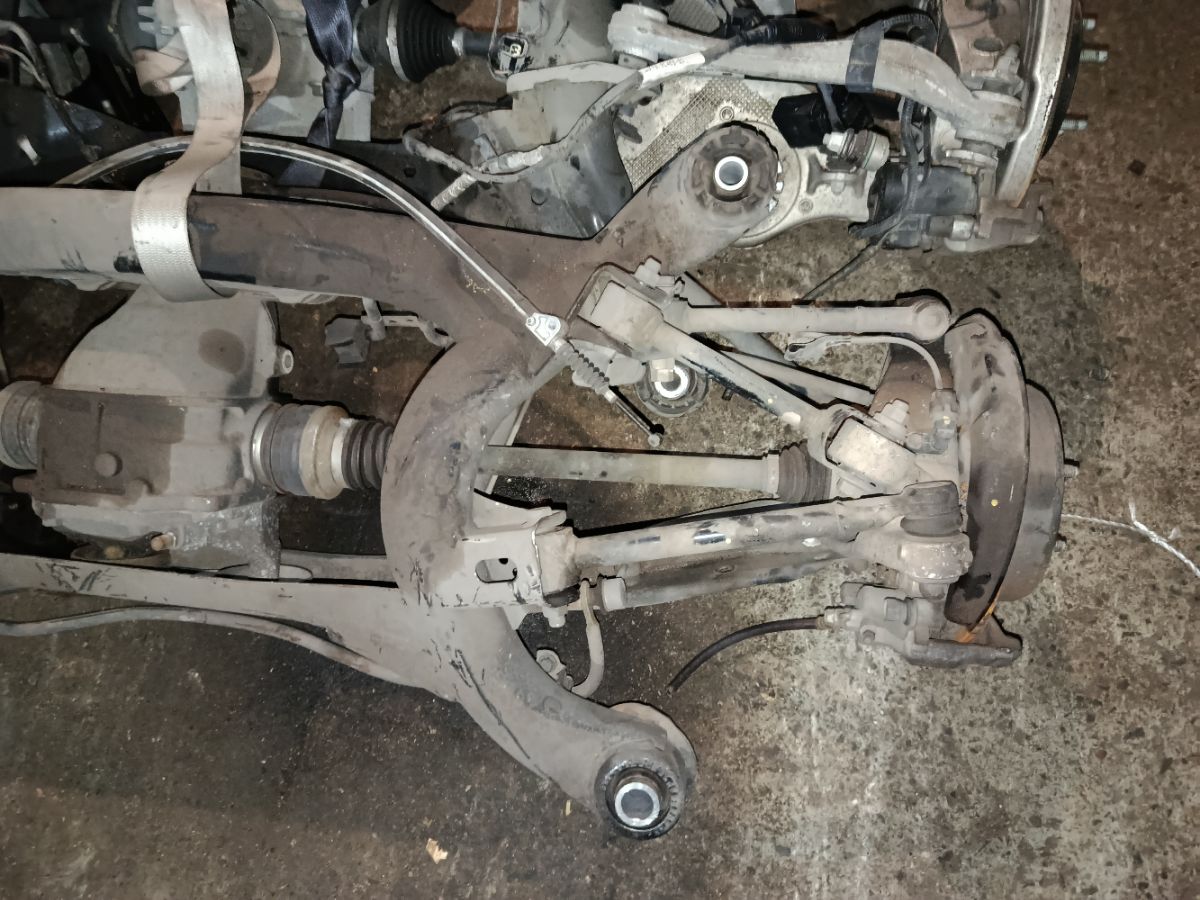 Балка подвески на Toyota Mark X GRX130 4GR-FSE Фото 2