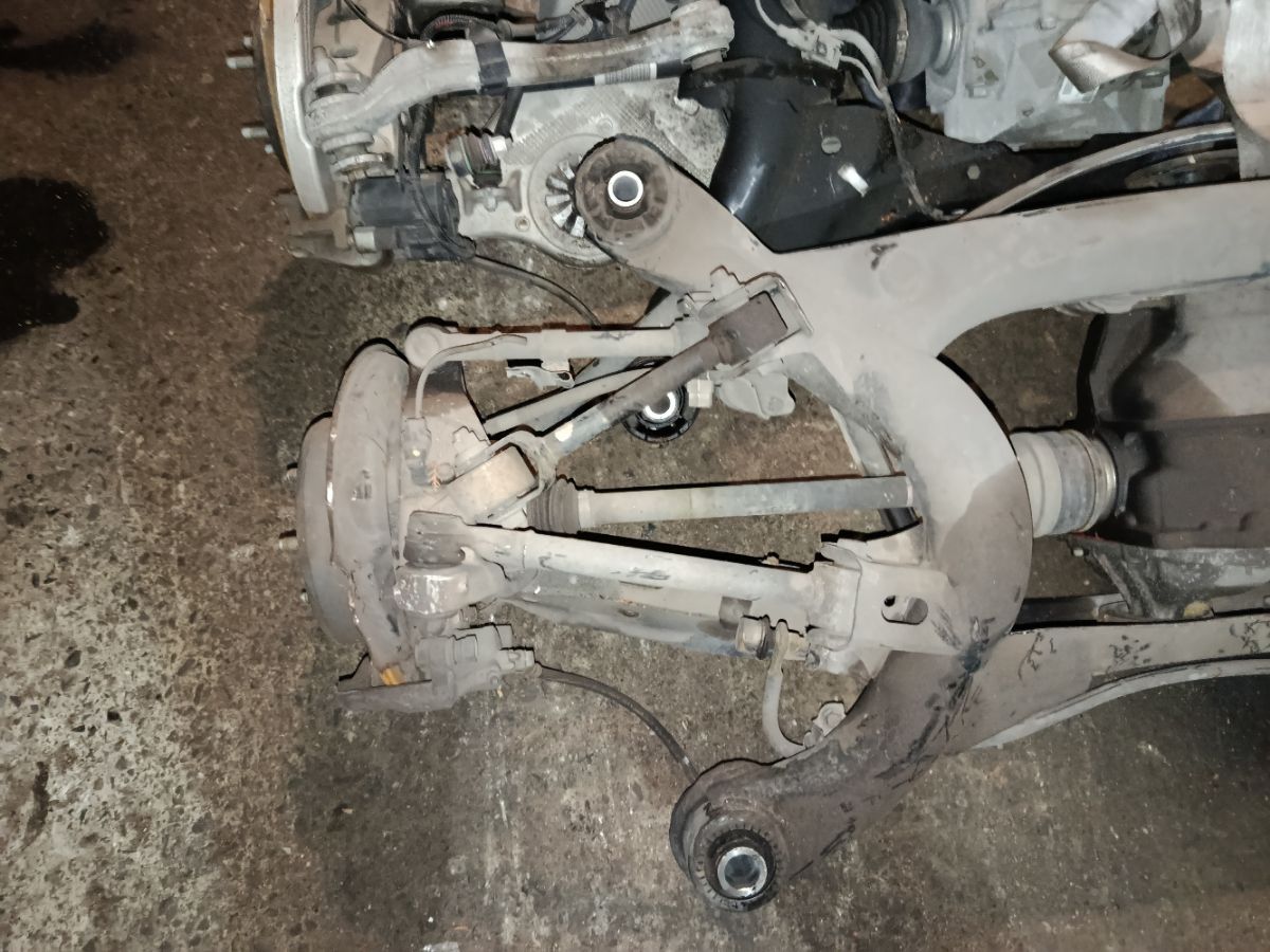 Балка подвески на Toyota Mark X GRX130 4GR-FSE Фото 3