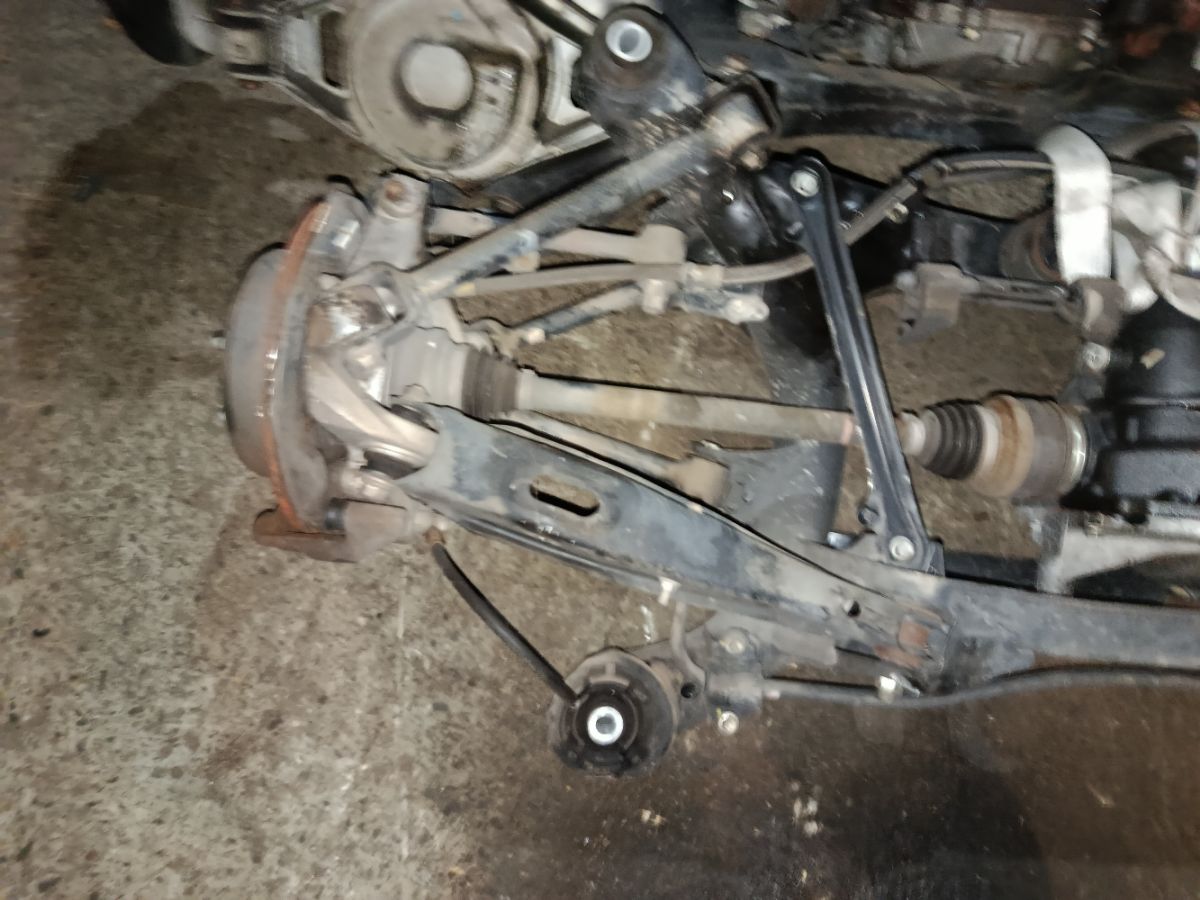 Балка подвески на Toyota Mark X GRX130 4GR-FSE Фото 8
