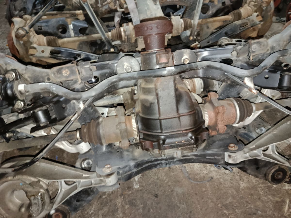 Балка подвески на Nissan Fuga GY50 VK45DE Фото 10