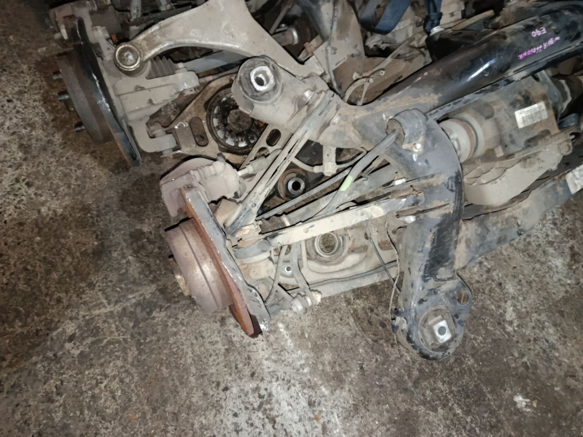 Балка подвески на Bmw 3-Series E90 Фото 2