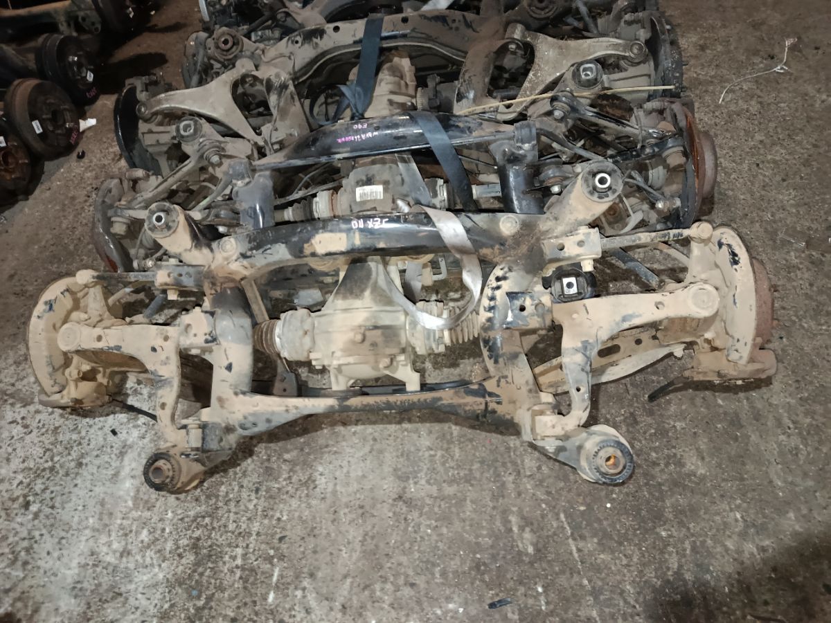 Балка подвески 51206-51030, 51206-53020 на Toyota Mark Ii JZX110 1JZ-FSE Фото 1