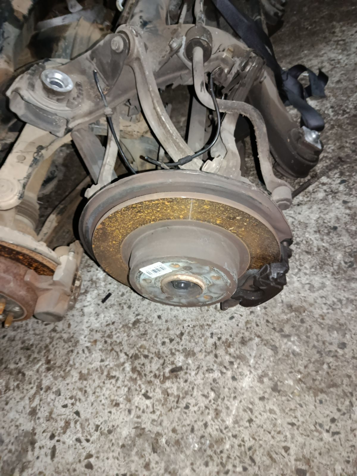 Балка подвески A2043500504 на Mercedes-Benz C-Class Station Wagon S204.252 272.921 Фото 3