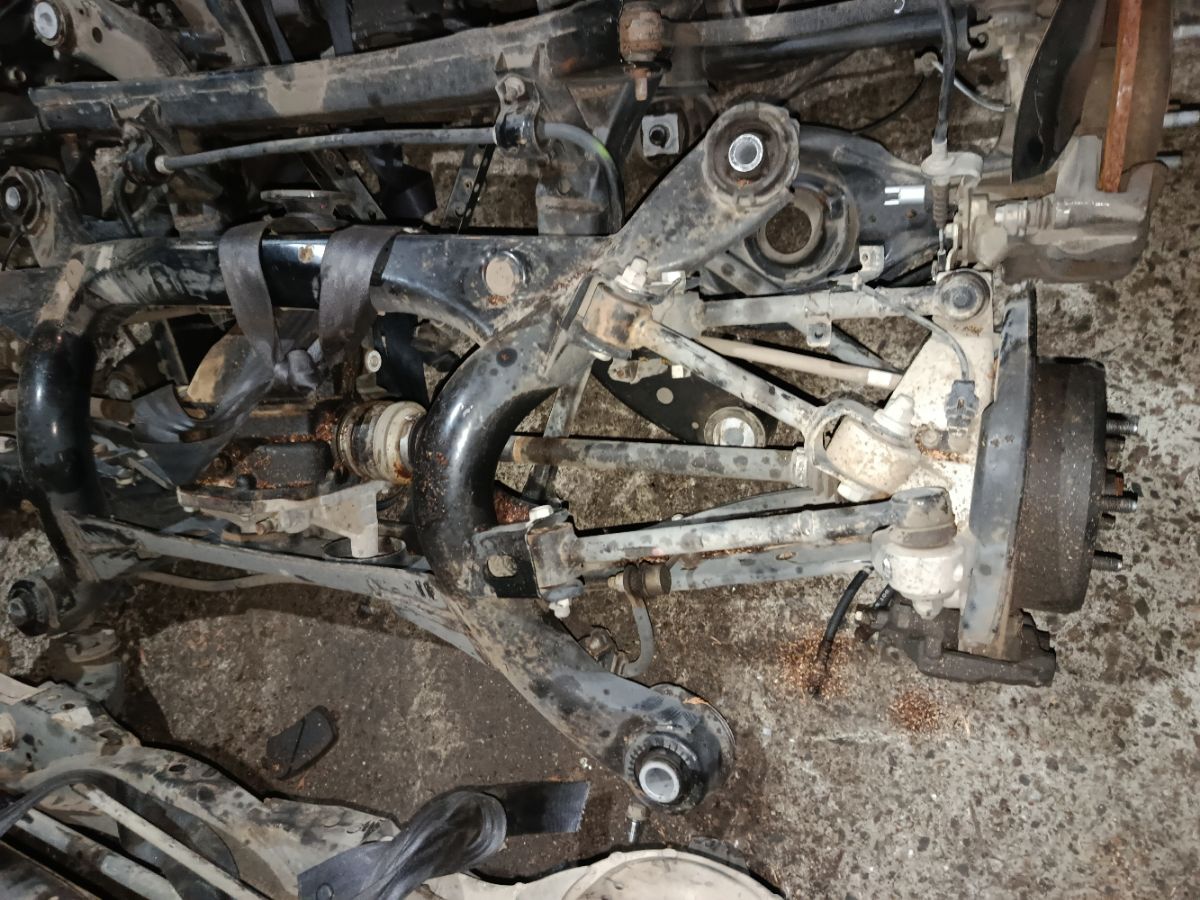 Балка подвески на Toyota Mark X GRX120 4GR-FSE Фото 2