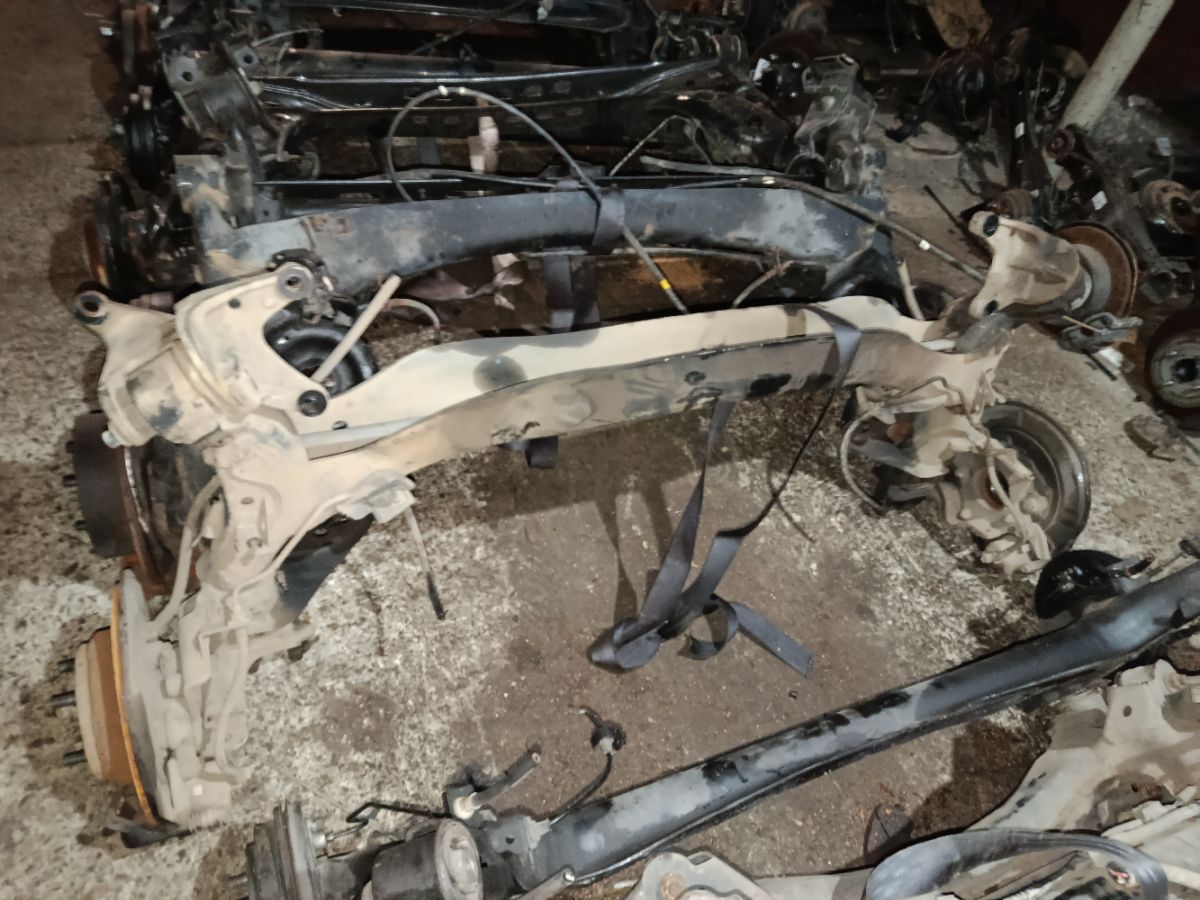 Балка подвески на Honda Stepwgn RK2 R20A Фото 6