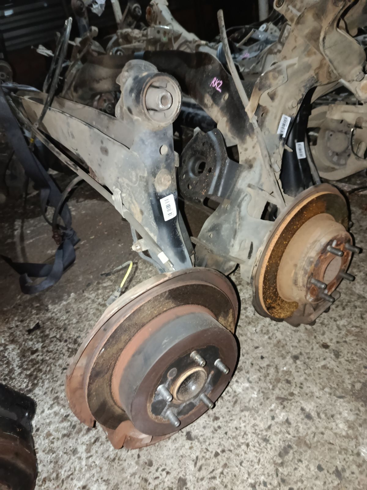 Балка подвески на Toyota Noah ZRR70G 3ZR-FAE Фото 3