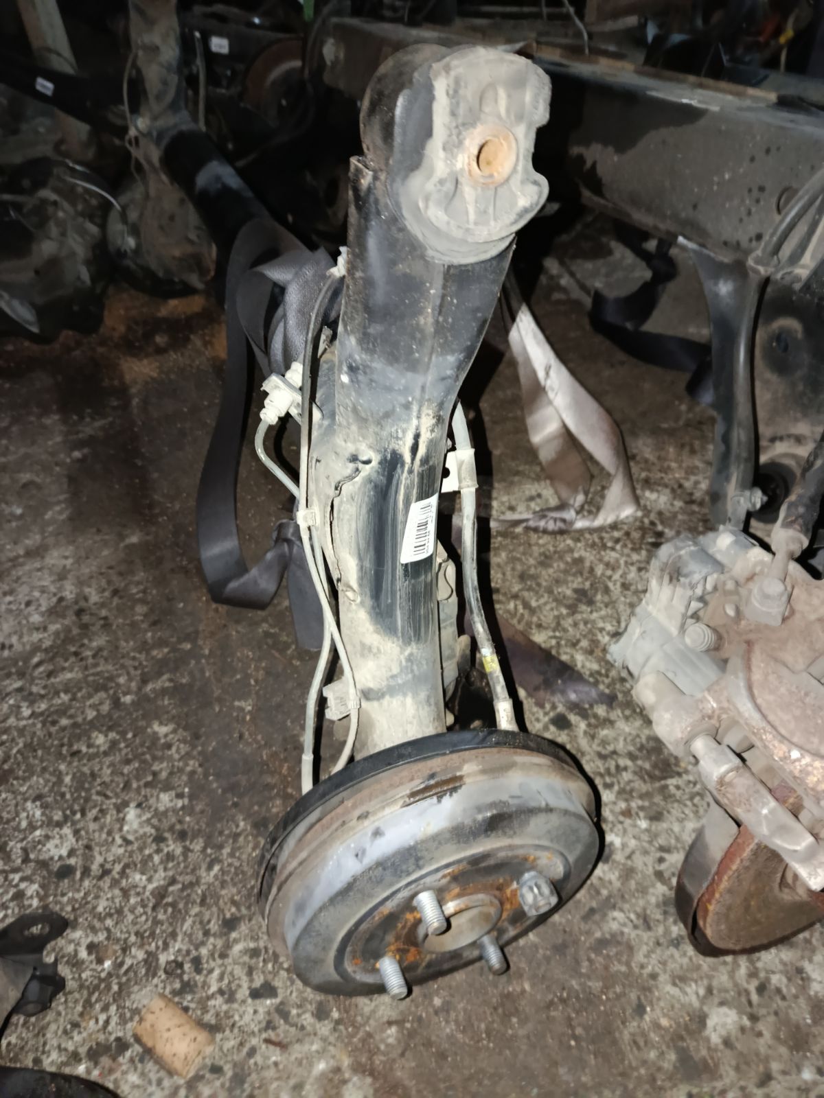 Балка подвески на Daihatsu Move LA150S KF-VE Фото 4