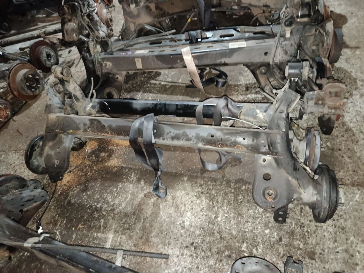 Балка подвески на Mazda Demio DEJFS P3-VPS Фото 1
